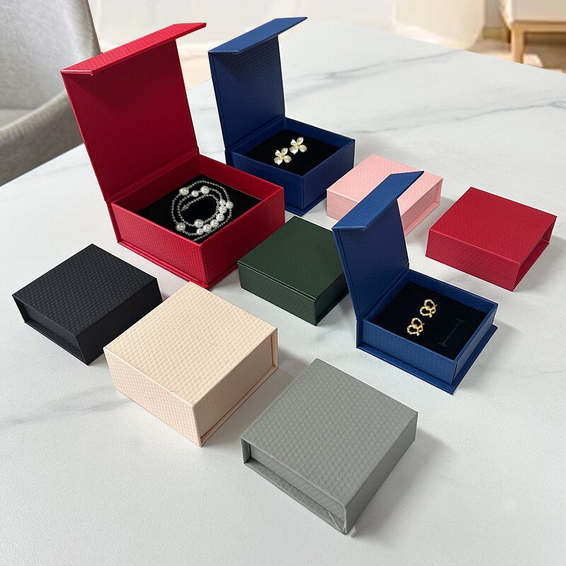 Jewelry Box Factory - Custom Magnetic Flip-Up Earring Ring Box