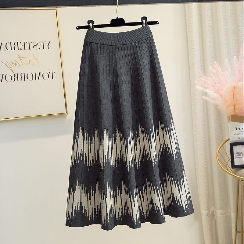 Skirt Factory - Women High Waist Wave Big Hip Knit Half Skirt