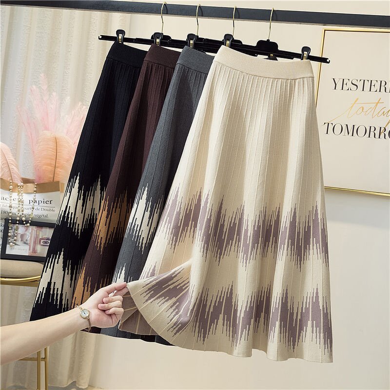 Skirt Factory - Women High Waist Wave Big Hip Knit Half Skirt