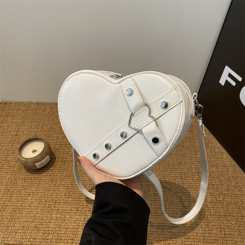 Small Dinner Party Handbag Manufacturer - Cute Heart Design Bag