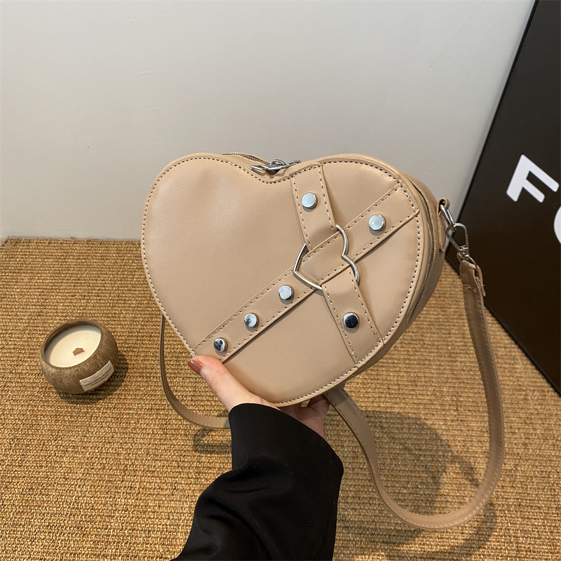 Small Dinner Party Handbag Manufacturer - Cute Heart Design Bag