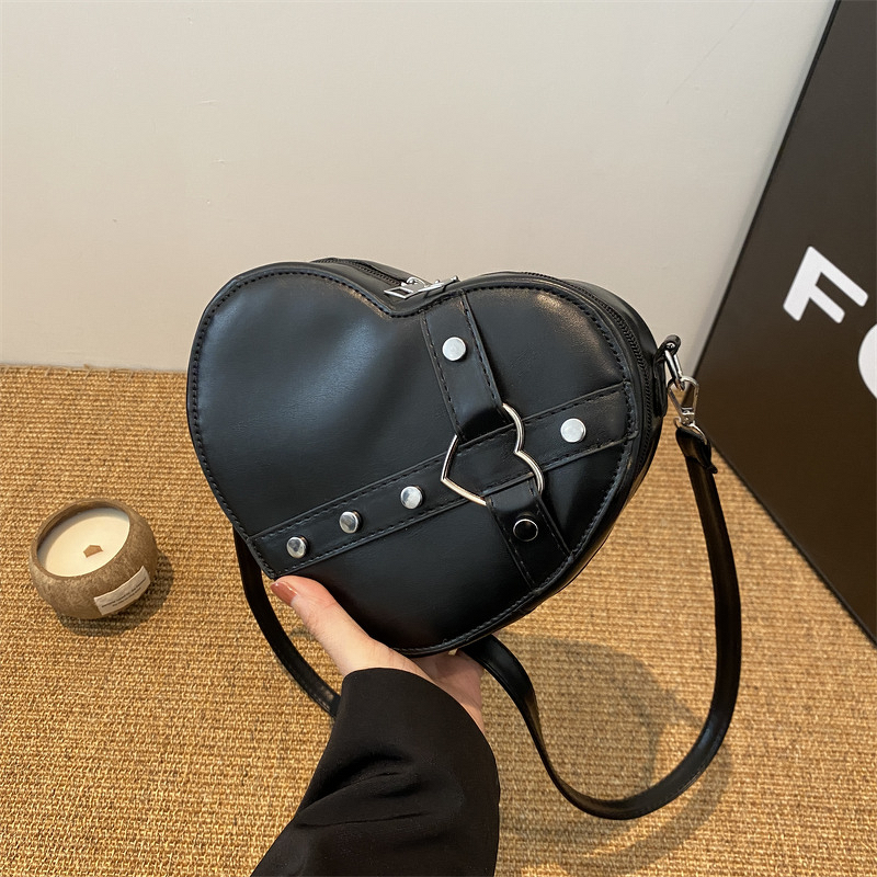 Small Dinner Party Handbag Manufacturer - Cute Heart Design Bag