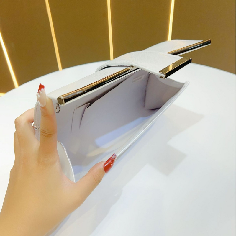 Rhinestone Clutch Bag Factory - Diamond-Encrusted Socialite Bag