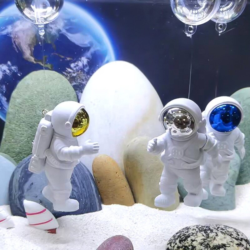 Aquarium Ornaments Manufacturer - Suspended Astronaut Decor