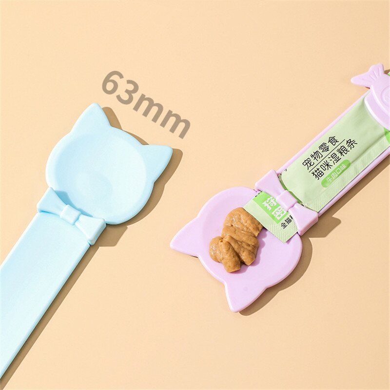 Cat Treat Feeder Manufacturer - Squeezer Spoon Dispenser