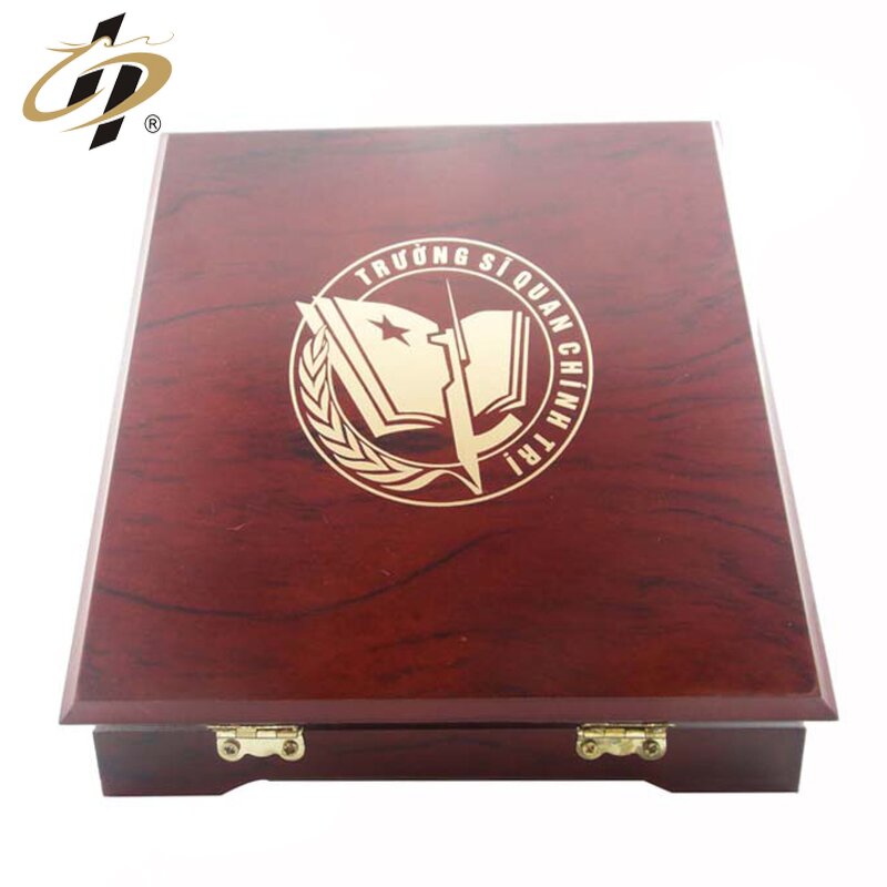 Decorative Plate Manufacturer - Factory Making Brass Metal Plate