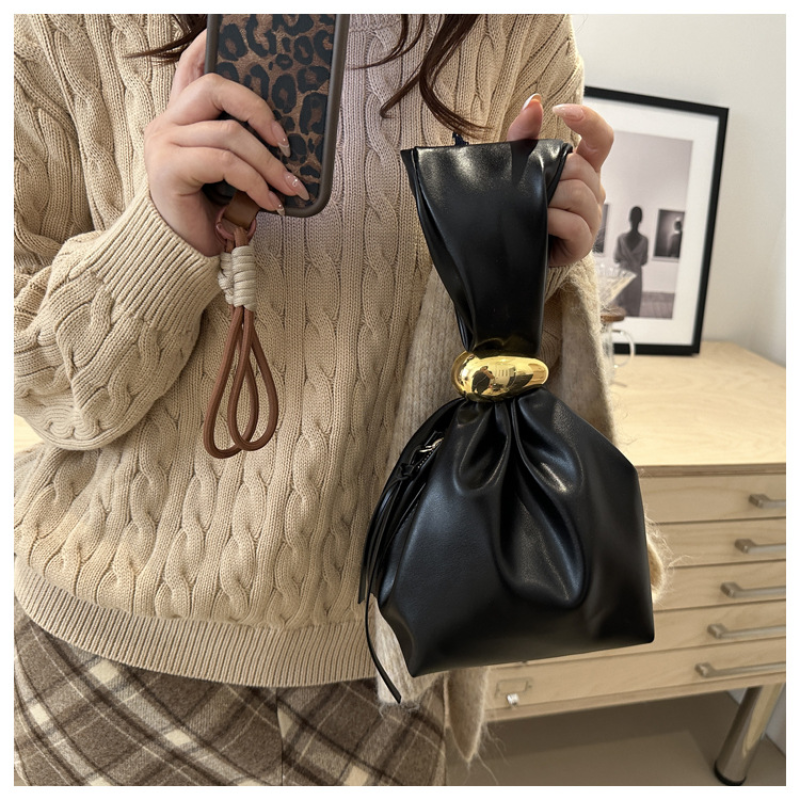 Handbag Factory - Women's Vintage Pleated Water Resistant Retro