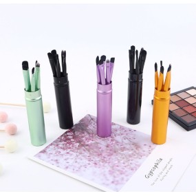 Eyeshadow Palette Manufacturer - with Brush and Custom Label