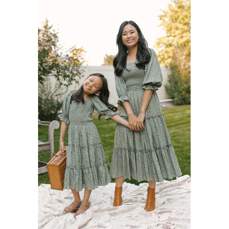 Princess Dresses Manufacturer - OEM/ODM Hot Selling Bubble Sleeve Ruffle Swing