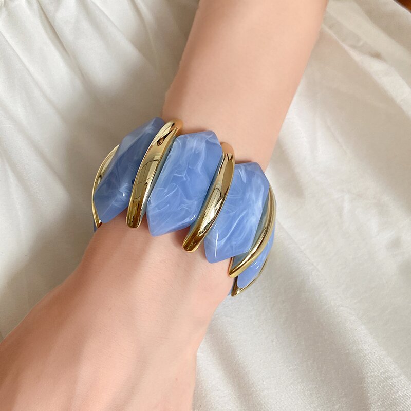 Elastic Bracelet Manufacturer - Custom Acrylic Irregular Diamond