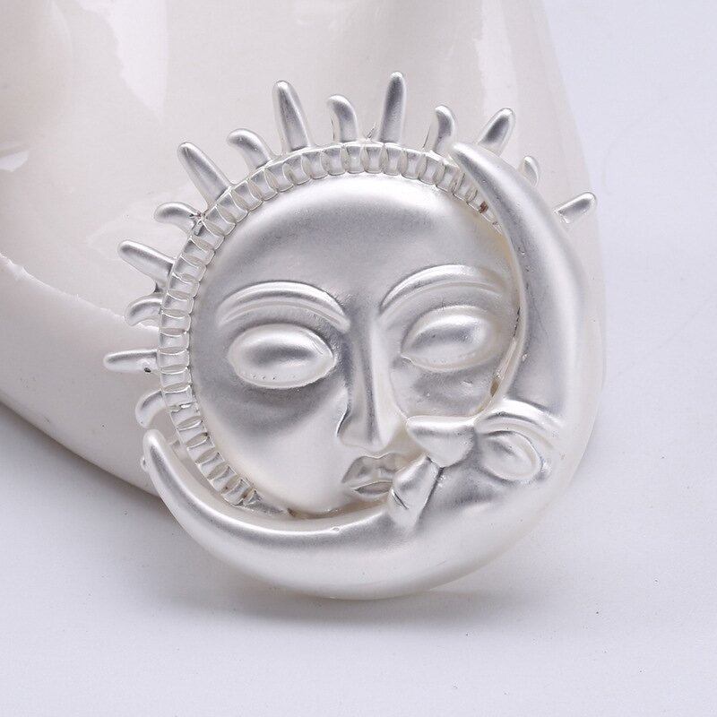 Gold Sun Brooch Manufacturer - Wholesale Custom Jewelry Pin