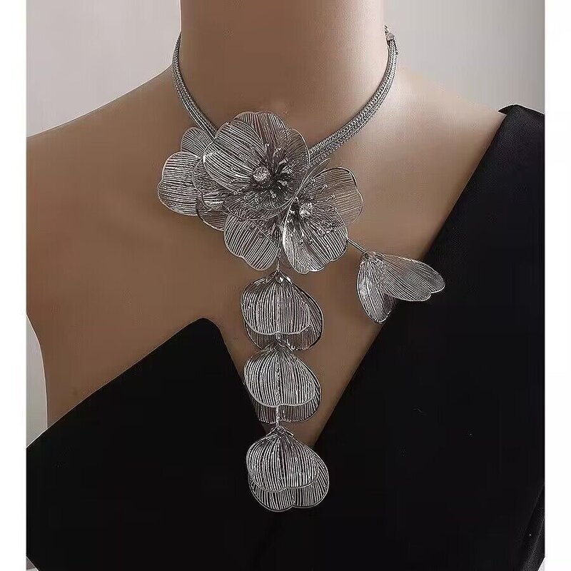 Rose Necklace Factory - Custom Waterfall Fish Tail Pattern