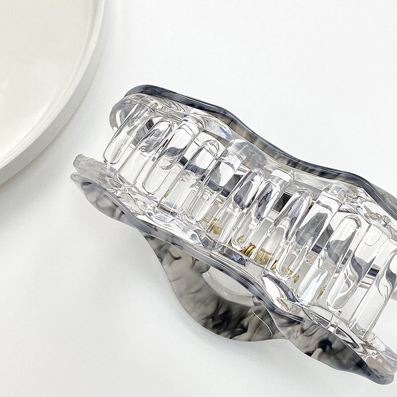 Hair Clips Supplier - Korean Geometric Gradient Shark