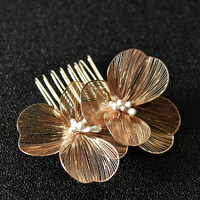 Hair Comb Supplier - Custom Silver Alloy White Floral