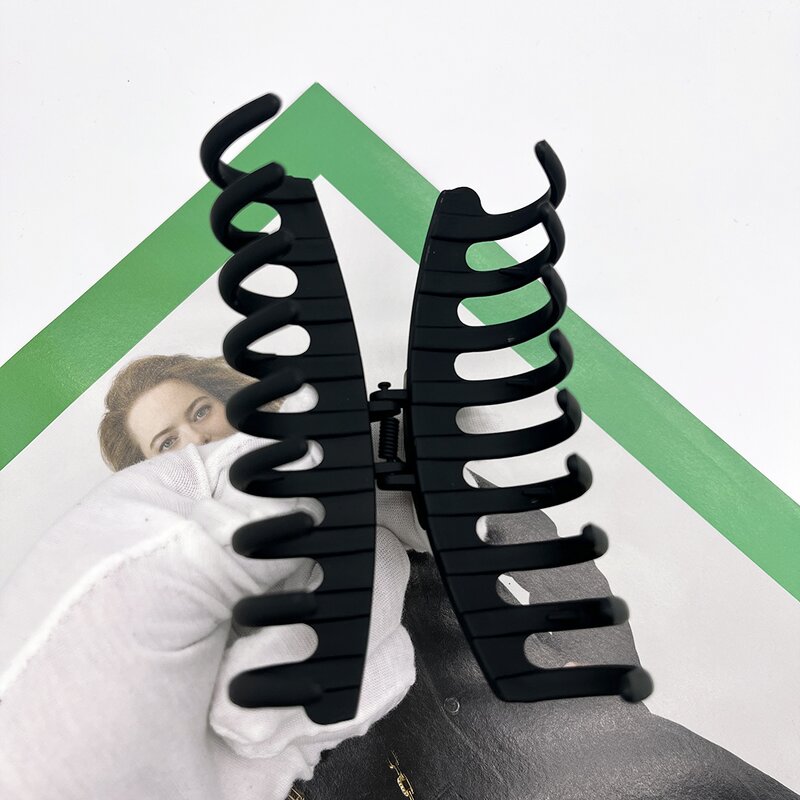 Hair Claw Clip Factory - Custom Love Cute Bear Acrylic