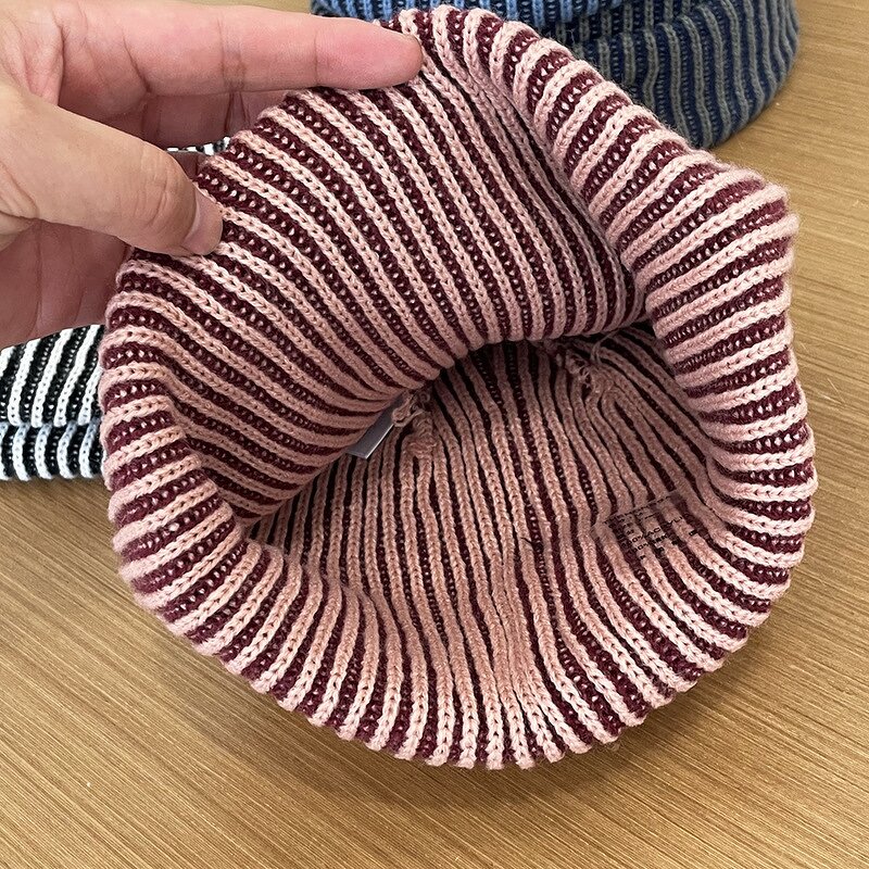 Bucket Hat Manufacturer - OEM/ODM Custom Solar Powered UV Protection Hat