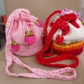Crochet Bag Manufacturer - OEM/ODM Custom Handmade Strawberry Cake Gift