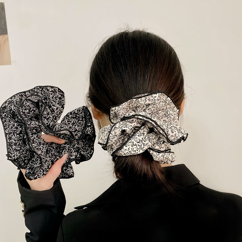 Leopard Scrunchies Manufacturer - OEM/ODM Custom Satin Rubber Striped Hair