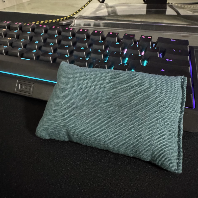 Professional Esports Sweat Bag Factory - OEM Improves Feel for FPS Games