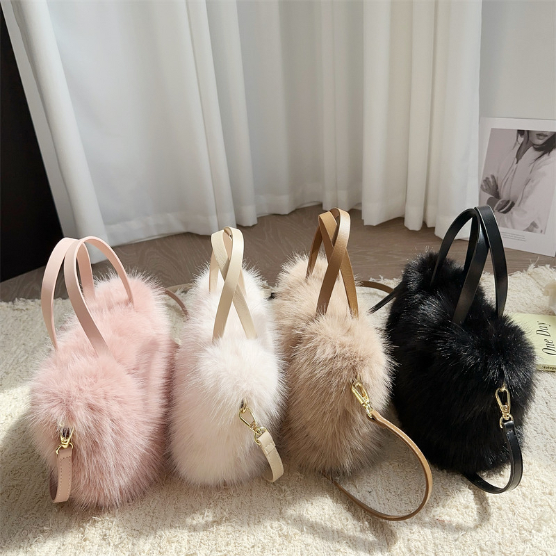 Tote Basket Handbag Manufacturer - OEM 2023 Autumn Winter High-End Tote Basket Handbag New Furry Bag with Imitation Fox Fur