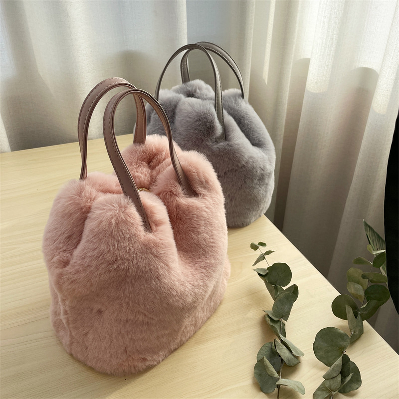 Bucket Handbag Factory - OEM Autumn Winter Fashion Fur Plush Bag New Practical Large Capacity Bucket Handbag