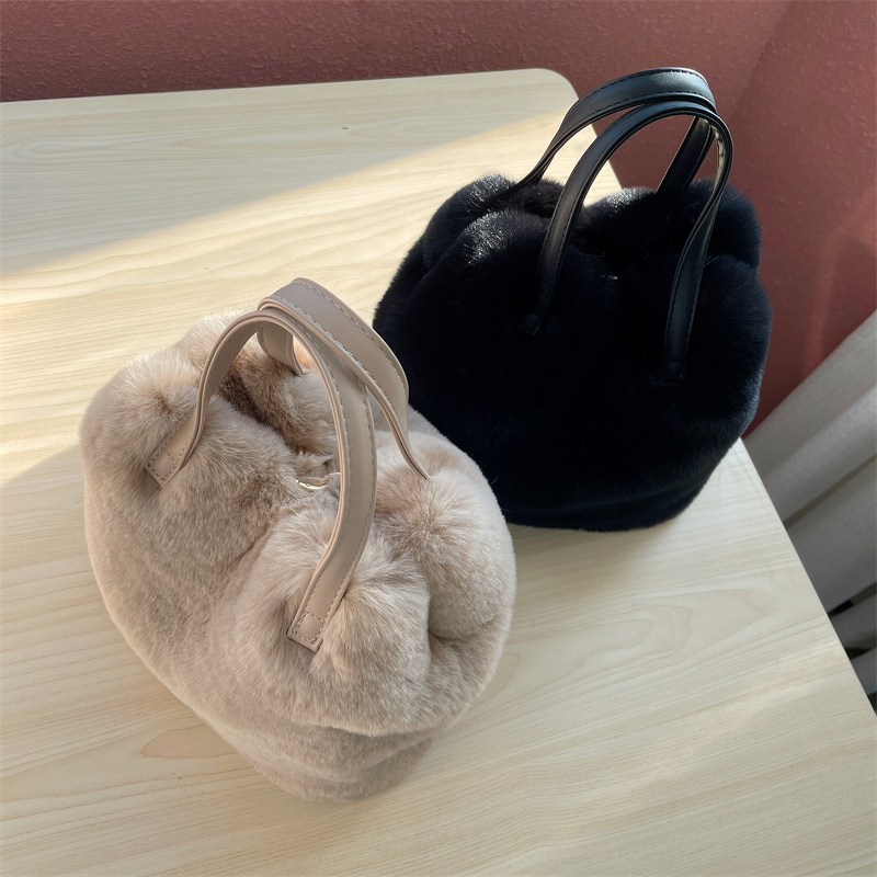 Bucket Handbag Factory - OEM Autumn Winter Fashion Fur Plush Bag New Practical Large Capacity Bucket Handbag