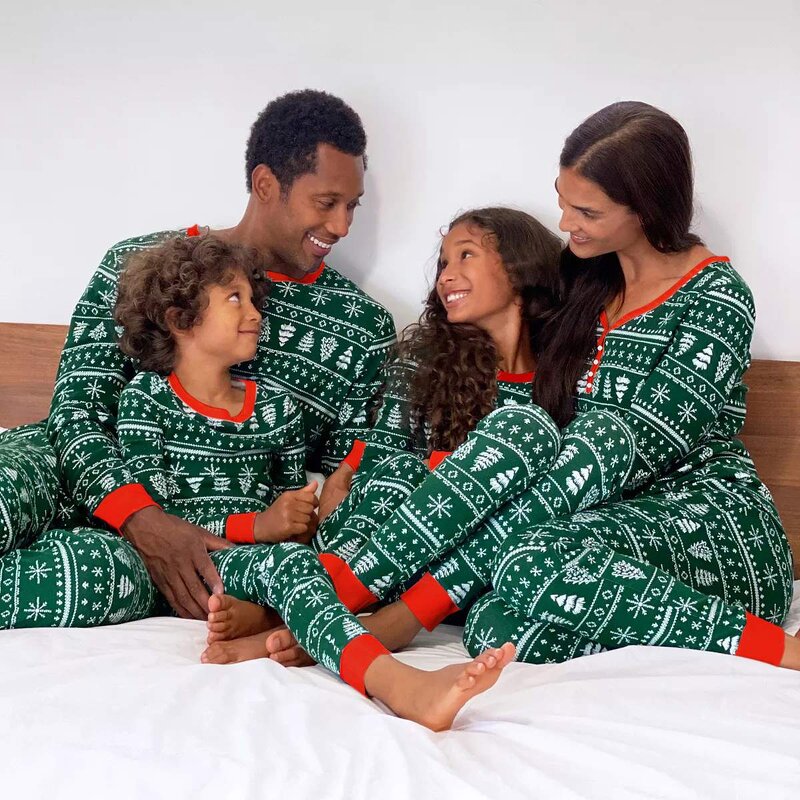 Christmas Pajamas Set Factory - OEM Snowflake Printed Family Matching Outfits