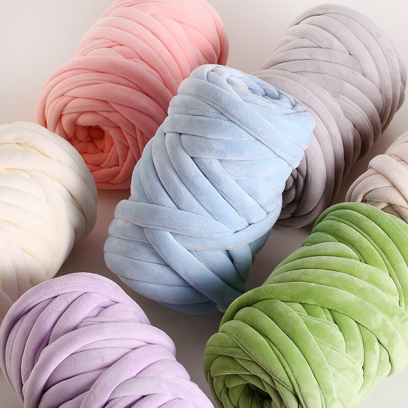 Giant Chunky Yarn Manufacturer - Washable Velvet Yarn for Pet Blanket