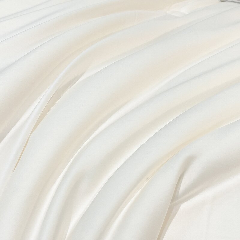 Luxury Quilt Factory - Four Seasons 100% Polyester Hollow Fiber