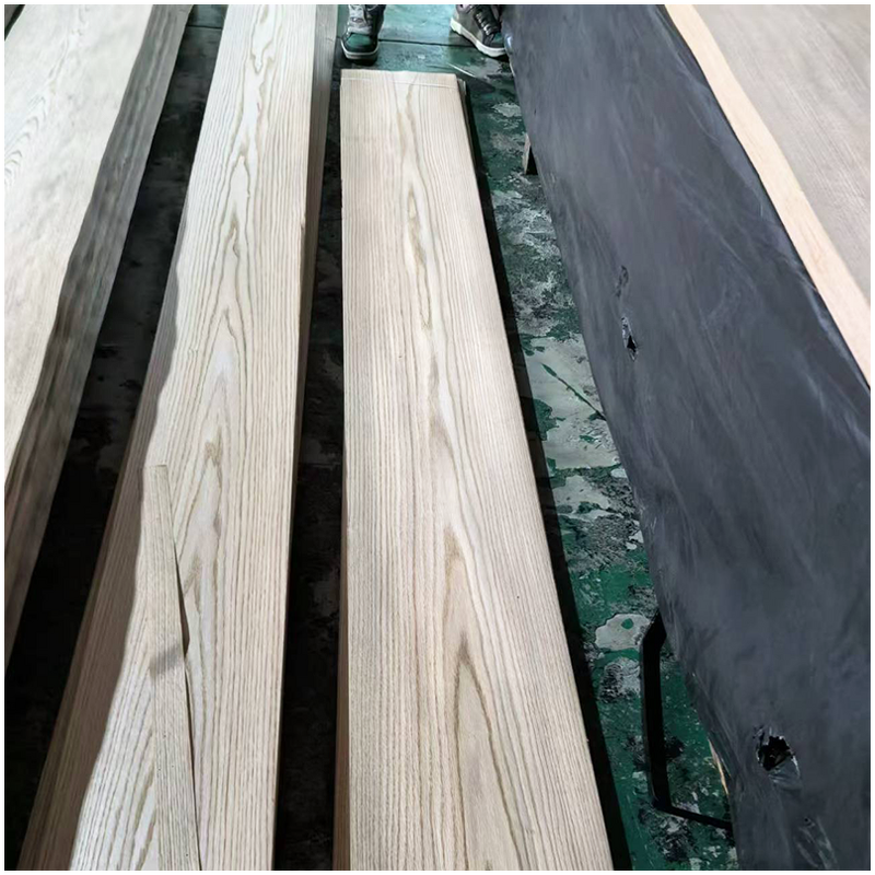 Walnut Wood Veneer Manufacturer - OEM/ODM Natural 0.5Mm for Cabinet Wall Door Decoration