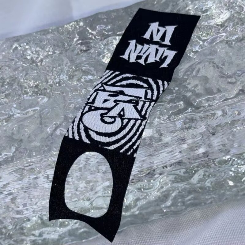 Centerfold Woven Tags Manufacturer - OEM/ODM Free Design Custom Brand Polyester Cotton