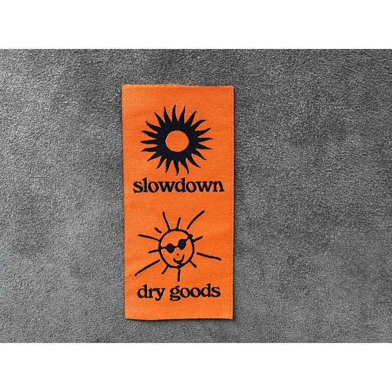 Garment Woven Label Manufacturer - OEM/ODM No Moq Custom Recycled Center Fold Ultrasonic Cut