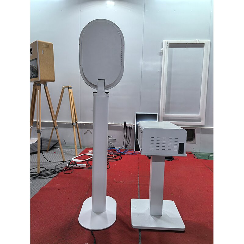 Photo Booth Factory - Oval Head iPad Mirror Booth with Flash & Umbrella