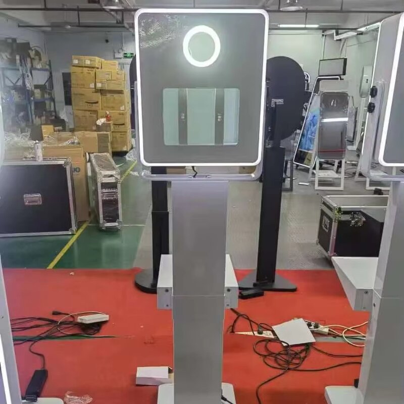Photo Booth Manufacturer - Square Head DSLR Shell Machine for iPad Rental