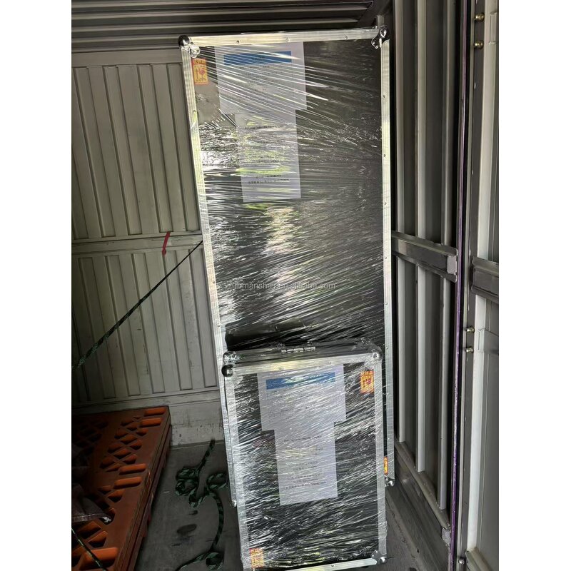 Robot Photo Booth Manufacturer - 2025 Robot Roamer 32inch Mobile with DSLR