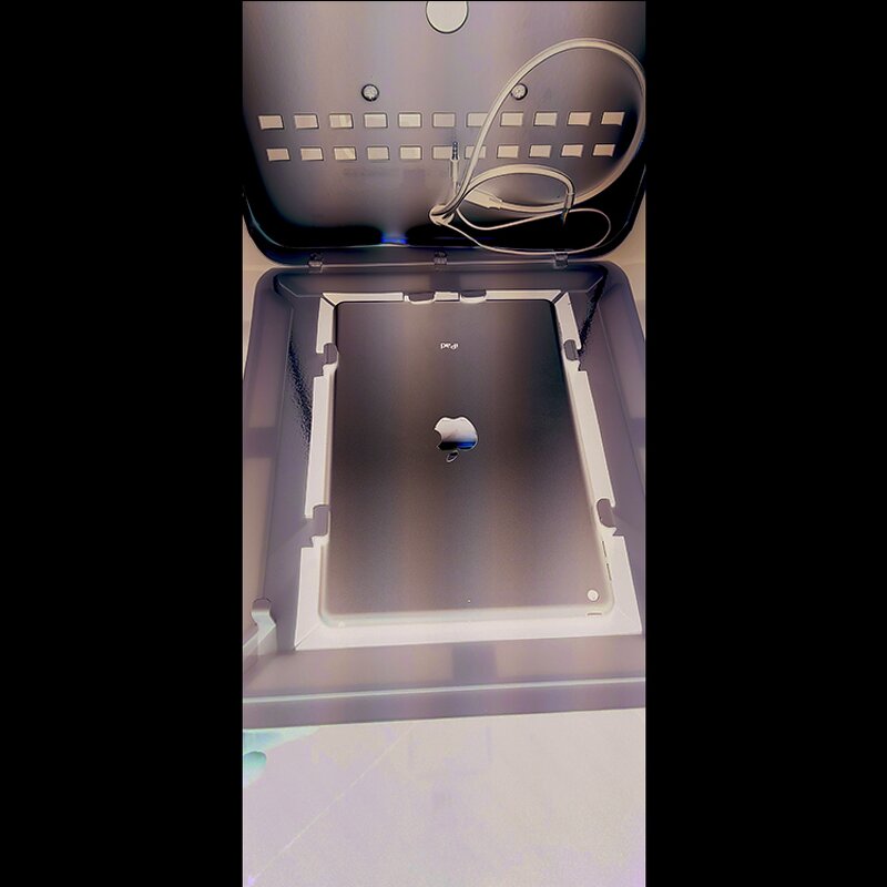 Photo Booth Shell Manufacturer - Wedding Supplies DSLR Kiosk LCD Screen