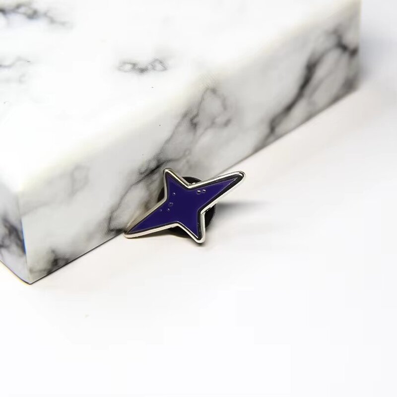 Pin Factory - Custom Hard Enamel Temperature Color Changing Star