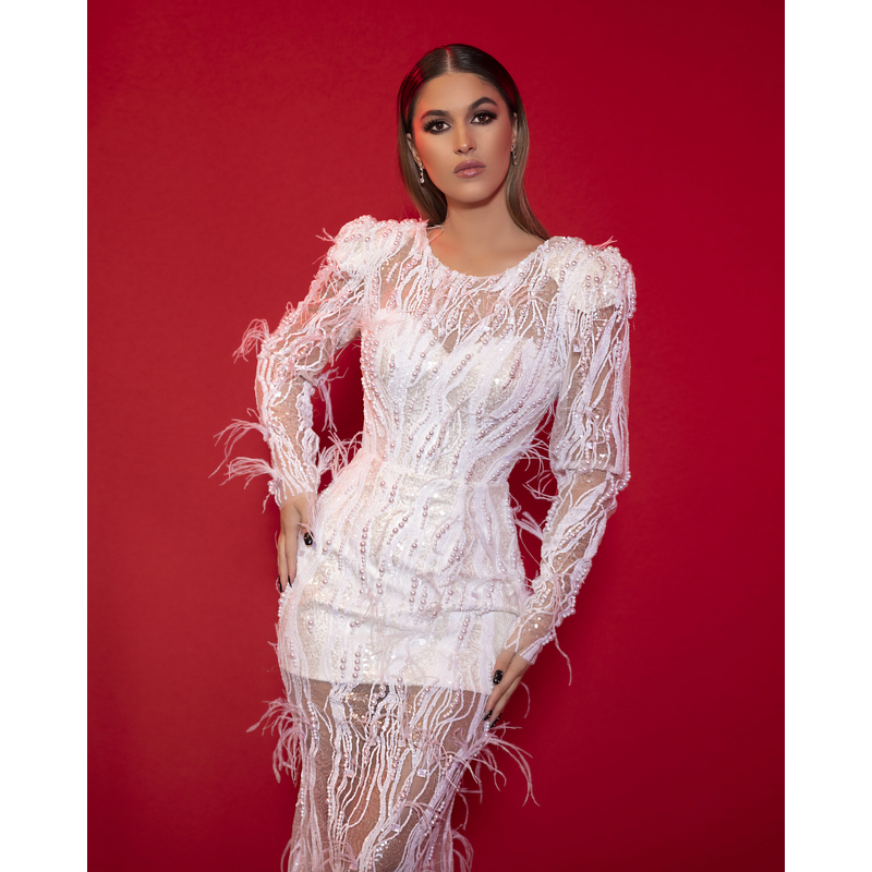 Boutique Wholesale Factory - OEM/ODM NOVANCE Elegant Feather Bling Pearls White Wedding Dress Maxi