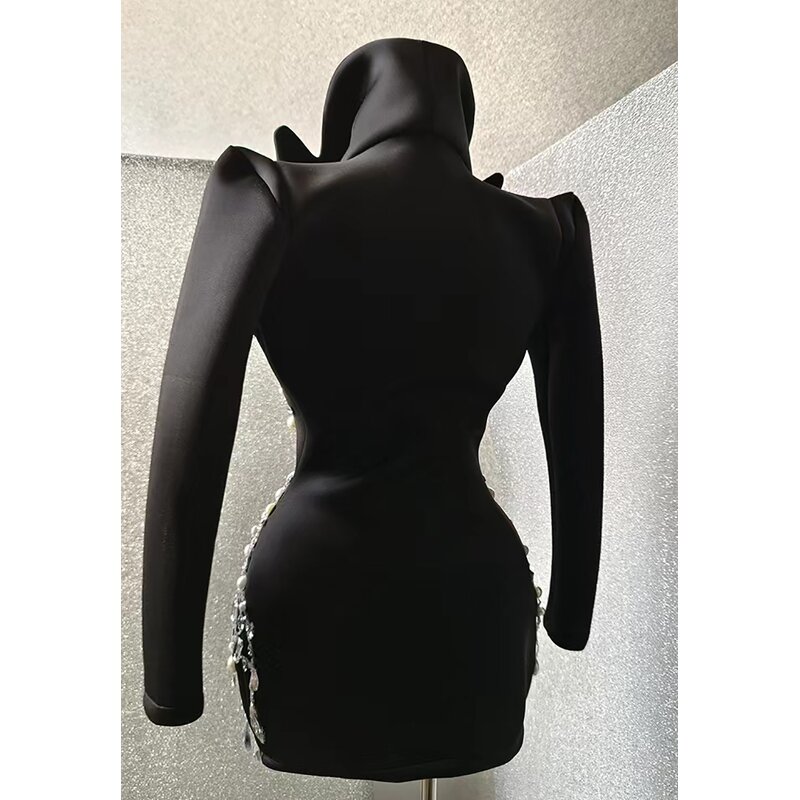 Evening Dresses Manufacturer - OEM/ODM NOVANCE High Neck Glittering Crystals with Shoulder Pad