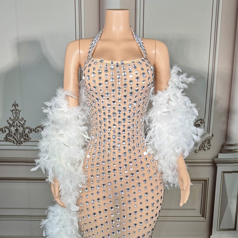 Plus Size Clubbing Dress Manufacturer - OEM/ODM Novance Y5224 With Crystals Chic Halter Evening Dresses