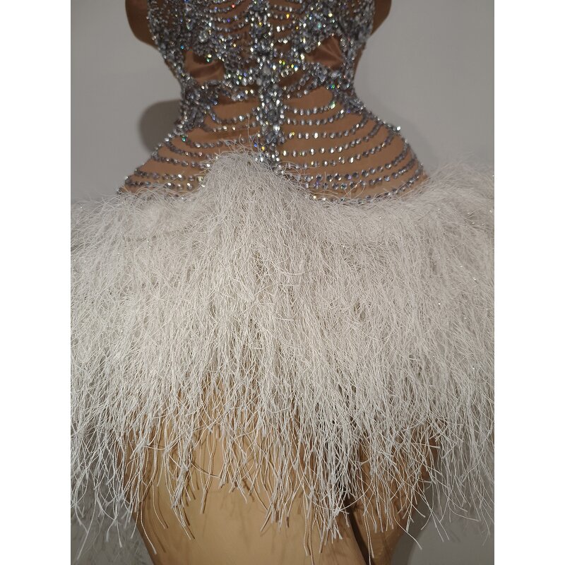 Strapless Sexy Dress Factory - OEM/ODM Novance Y5 Hot Selling Shiny Rhinestones White Feathers Hem