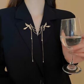 Chinese Style Brooch Manufacturer - OEM/ODM New Tassel Imitation Pearl Suit Chest Flower Accessory