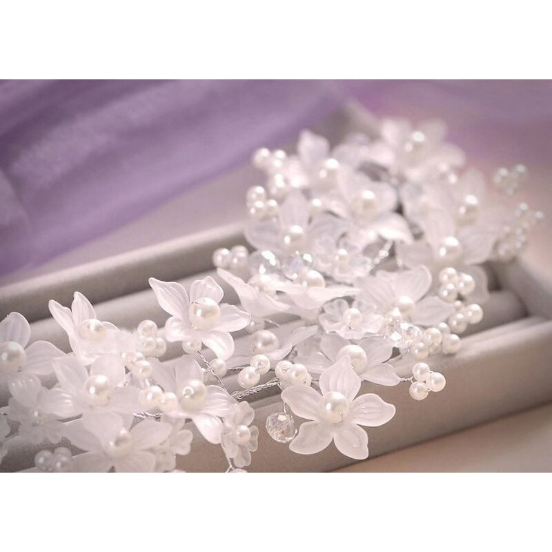 Pearl Wedding Hairband Manufacturer - OEM/ODM Handmade Bridal Forehead Ornament Elegant Sweet