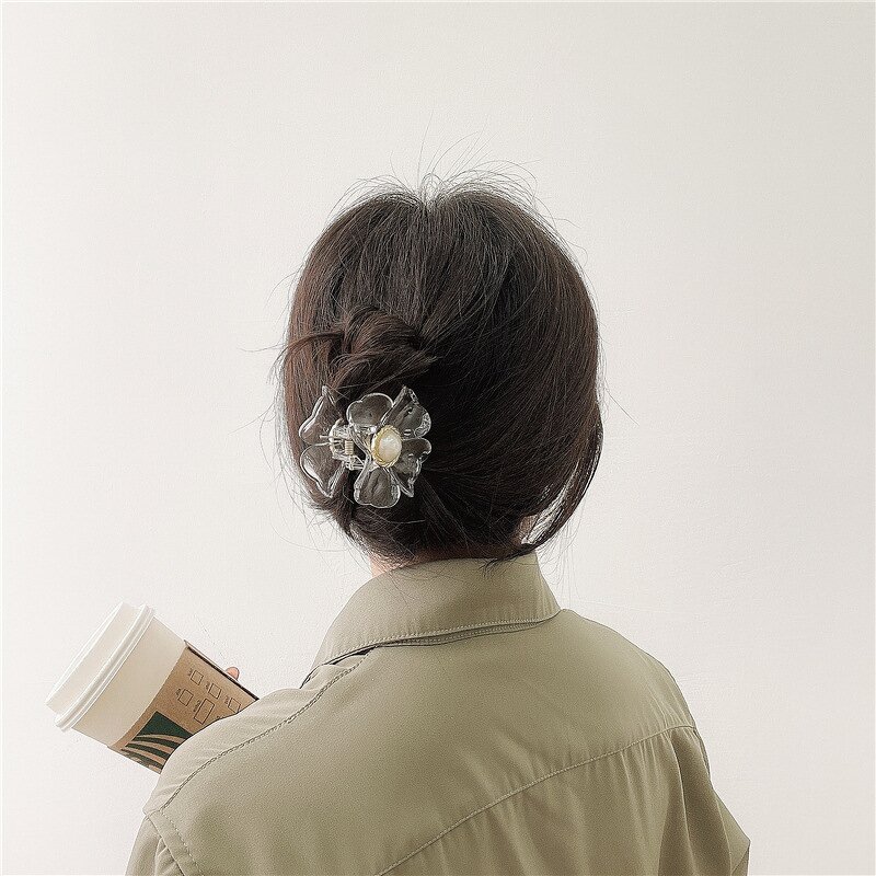 Flower Clip Factory - OEM/ODM Girls' Acrylic Simple Shark Fashion Top Clip New Style