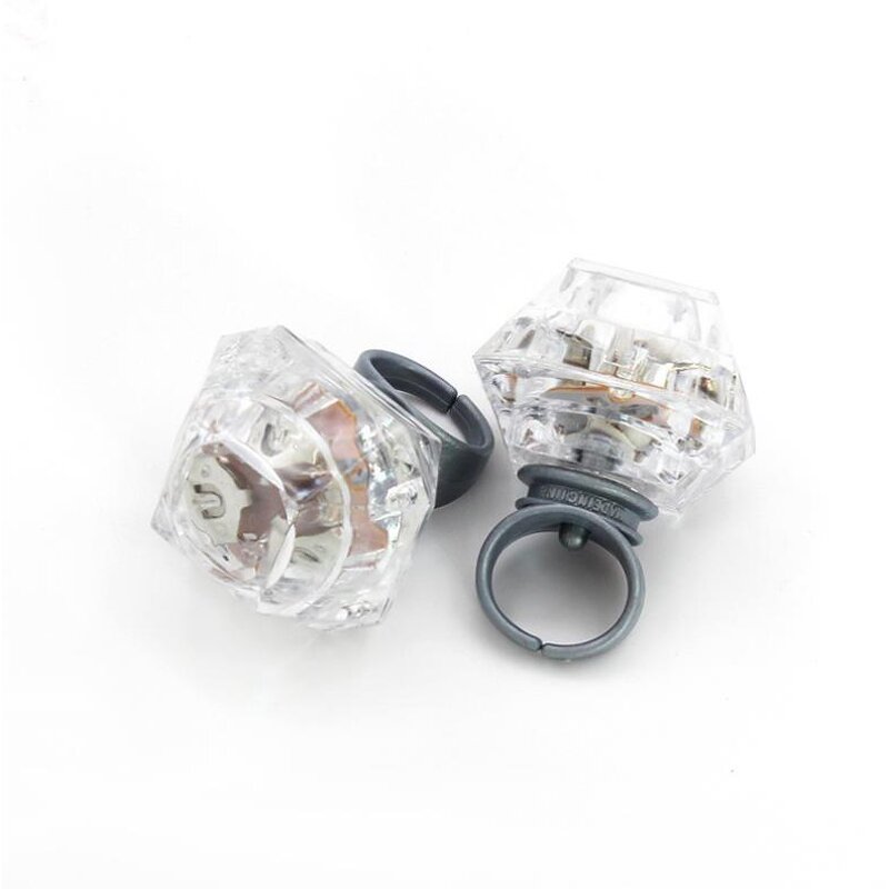 Light up Rings Factory - OEM Flashing Plastic Diamond Bling Party Favors