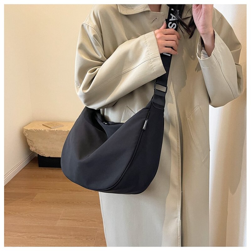 Satchel Bag Manufacturer - OEM/ODM Unisex Waterproof Oxford Cloth Crescent Zipper