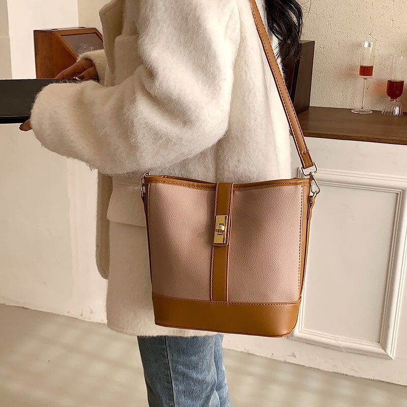 Women's Handbag Supplier - OEM/ODM Custom Large Capacity Waterproof Stylish Accessories