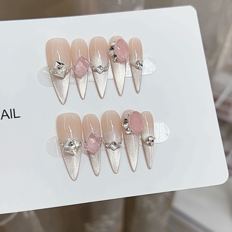 Phototherapy Nail Art Factory - OEM Nai Zi Handmade Cat Eye Pink Melody Wearable