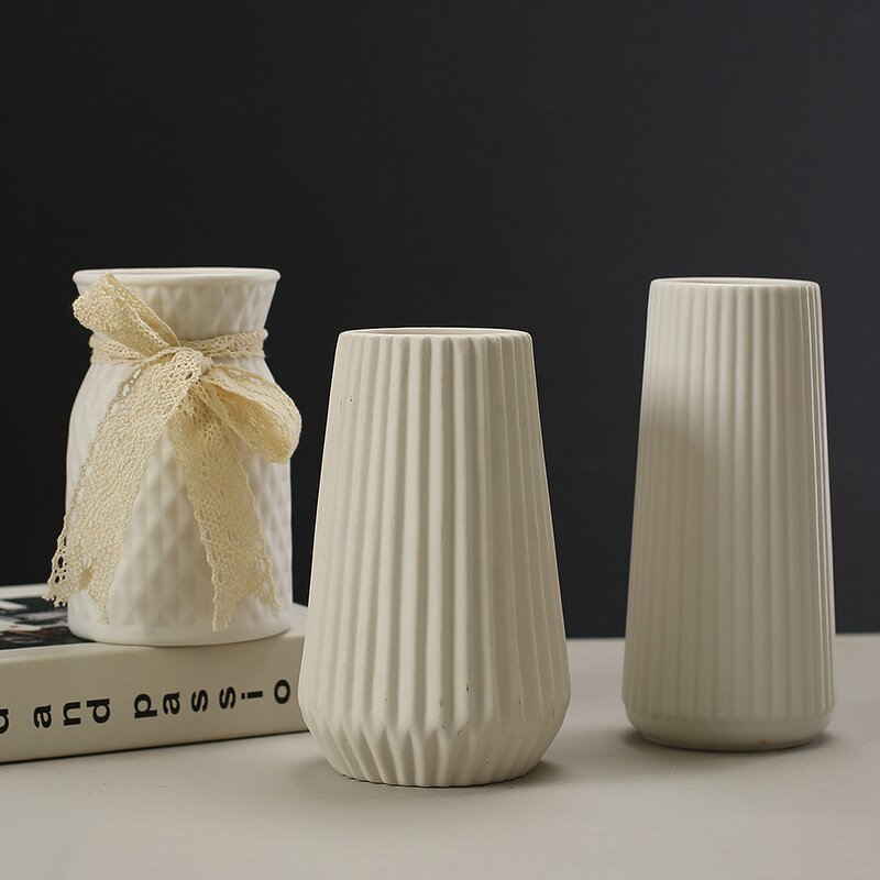 Nordic Ceramic Vase Factory - OEM/ODM Light Luxury White Ins Style Creative Flower Utensils