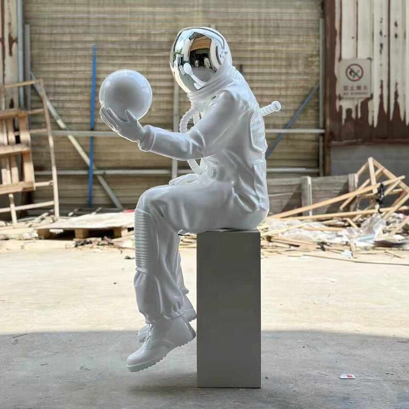 Resin Sculpture Manufacturer - OEM Creative Spaceman Astronaut Fiberglass Live Size Hand-painted Waterproof
